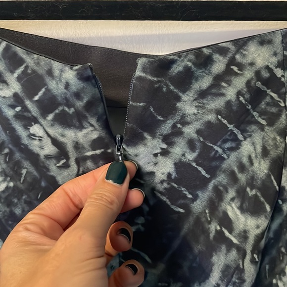 Babaton for Aritzia size 10 midi-length abstract print satin slip skirt. - Picture 6 of 8